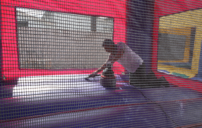 Cleaning of Inflatable Rides
